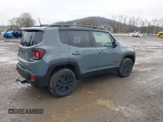 2018 Jeep Renegade Trailhawk with VIN ZACCJBCB4JPH63797, listed as a IAAI auction lot 41976767 with 111,628 mi miles. Bid and sale history available at carsss.com. Image 4.