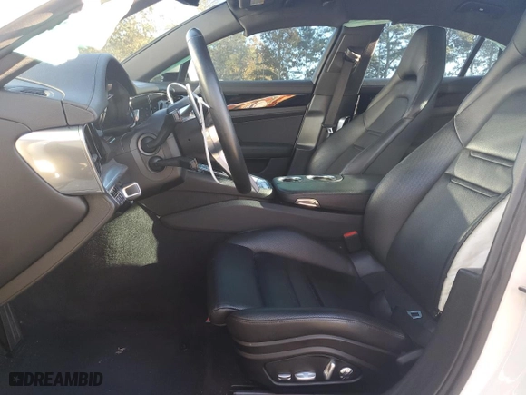 2019 Porsche Panamera with VIN WP0AA2A7XKL101251, listed as a Copart auction lot 80378364 with 0 mi miles and Salvage Title. Bid and sale history available at carsss.com. Image 7.