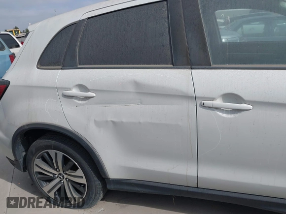 2021 Mitsubishi Outlander Sport SE with VIN JA4APVAU5MU015892, listed as a IAAI auction lot 35465610 with 85,472 mi miles. Bid and sale history available at carsss.com. Image 6.