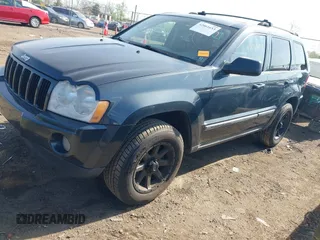 2007 Jeep Grand Cherokee Laredo with VIN 1J8GR48K77C582875, listed as a IAAI auction lot 42061653 with 259,767 mi miles. Bid and sale history available at carsss.com. Image 17.