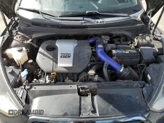 2016 Hyundai Veloster Turbo with VIN KMHTC6AE7GU279107, listed as a Copart auction lot 77386233 with 105,872 mi miles. Bid and sale history available at carsss.com. Image 13.
