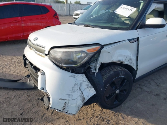2016 Kia Soul with VIN KNDJN2A21G7379139, listed as a IAAI auction lot 41890939 with 138,630 mi miles. Bid and sale history available at carsss.com. Image 6.