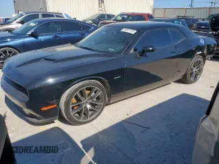 2018 Dodge Challenger R/T with VIN 2C3CDZBT0JH161298, listed as a Copart auction lot 54697115 with 160,924 mi miles and Salvage title. Bid and sale history available at DreamBid. Image 1.
