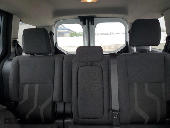 2015 Ford Transit Connect XLT z VIN NM0GS9F78F1177364, wystawiony jako Copart lot #61178795 z przebiegiem 145 934 mil mil oraz Szkoda całkowita • Salvage title. Historia ofert i sprzedaży dostępna na DreamBid. Obrazek 10.