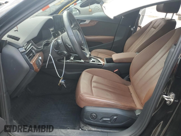 2020 Audi allroad A4 Prestige z VIN WA19NAF48LA036391, wystawiony jako Copart lot #57520403 z przebiegiem 41 777 mil mil oraz . Historia ofert i sprzedaży dostępna na DreamBid. Obrazek 7.