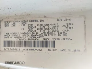 1993 Toyota T100 z VIN JT4VD20C1P0010434, wystawiony jako IAAI lot #42270410 z przebiegiem 263 632 mil mil oraz . Historia ofert i sprzedaży dostępna na DreamBid. Obrazek 9.