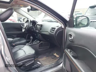 2018 Jeep Compass Limited with VIN 3C4NJDCB4JT400252, listed as a IAAI auction lot 41838268 with 31,407 mi miles. Bid and sale history available at carsss.com. Image 5.