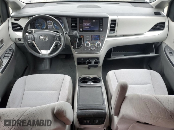 2020 Toyota Sienna LE Auto Access Seat с VIN 5TDKZ3DC4LS072034, выставлен на аукционе Copart как лот 62531295 с пробегом 81 639 миль миль и Списание • Salvage title. История ставок и продаж доступна на DreamBid. Изображение 8.