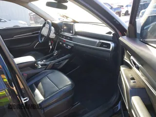 2020 Kia Telluride S with VIN 5XYP6DHC8LG050601, listed as a IAAI auction lot 41769056 with 146,682 mi miles and . Bid and sale history available at DreamBid. Image 5.
