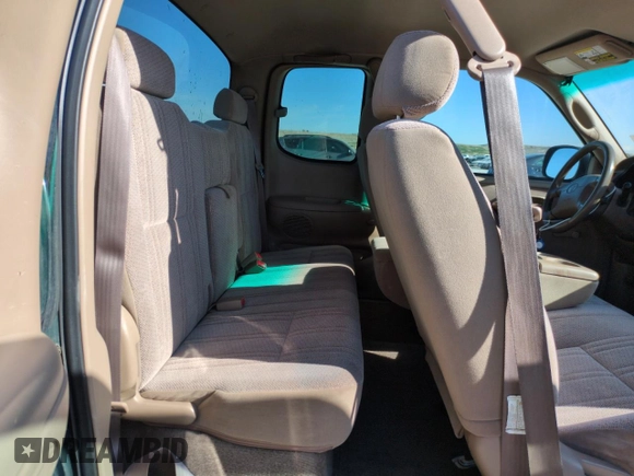 2000 Toyota Tundra SR5 with VIN 5TBBT4417YS114749, listed as a Copart auction lot 52582605 with 158,155 mi miles and Salvage Title. Bid and sale history available at DreamBid. Image 10.