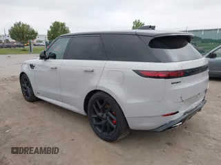 2023 Land Rover Range Rover Sport Autobiography z VIN SAL119E4XPA132200, wystawiony jako IAAI lot #42525401 z przebiegiem 14 435 mil mil oraz . Historia ofert i sprzedaży dostępna na DreamBid. Obrazek 3.