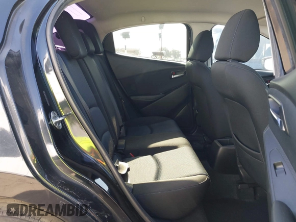 2016 Scion iA z VIN 3MYDLBZV4GY140248, wystawiony jako IAAI lot #42282531 z przebiegiem 72 644 mil mil oraz . Historia ofert i sprzedaży dostępna na DreamBid. Obrazek 8.