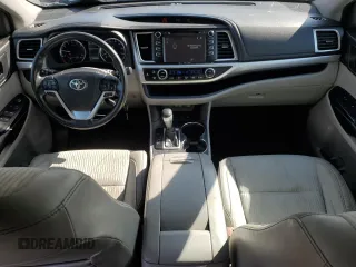2018 Toyota Highlander LE with VIN 5TDBZRFH5JS807483, listed as a Copart auction lot 62724915 with 144,404 mi miles and Clean title. Bid and sale history available at DreamBid. Image 8.
