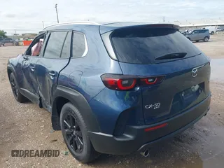 2024 Mazda CX-50 S Preferred z VIN 7MMVABBM4RN181098, wystawiony jako IAAI lot #42396568 z przebiegiem Nie podano mil oraz . Historia ofert i sprzedaży dostępna na DreamBid. Obrazek 3.