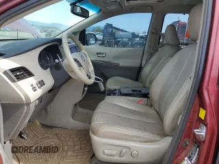 2011 Toyota Sienna XLE z VIN 5TDDK3DC5BS007897, wystawiony jako Copart lot #51503415 z przebiegiem 151 158 mil mil oraz Szkoda całkowita • Salvage title. Historia ofert i sprzedaży dostępna na DreamBid. Obrazek 7.