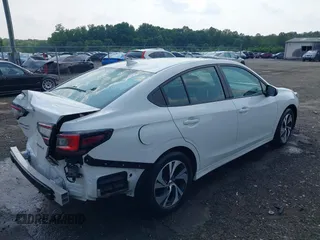2023 Subaru Legacy Premium z VIN 4S3BWAD63P3015354, wystawiony jako IAAI lot #42469426 z przebiegiem 33 468 mil mil oraz . Historia ofert i sprzedaży dostępna na DreamBid. Obrazek 4.