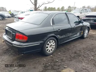 2004 Hyundai Sonata GLS with VIN KMHWF35H24A919664, listed as a IAAI auction lot 41721526 with 99,830 mi miles and . Bid and sale history available at DreamBid. Image 4.