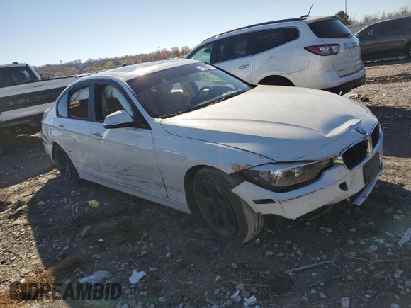 2014 BMW 3 Series 328i xDrive with VIN WBA3B3C52EJ981592, listed as a Copart auction lot 81145484 with 86,247 mi miles and Salvage Title. Bid and sale history available at carsss.com. Image 4.