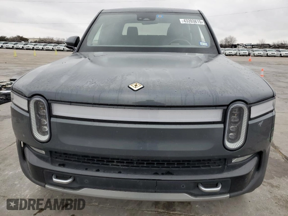 2022 Rivian R1T Launch Edition with VIN 7FCTGAAL7NN002288, listed as a Copart auction lot 43393815 with 46,927 mi miles and Salvage Title. Bid and sale history available at carsss.com. Image 5.