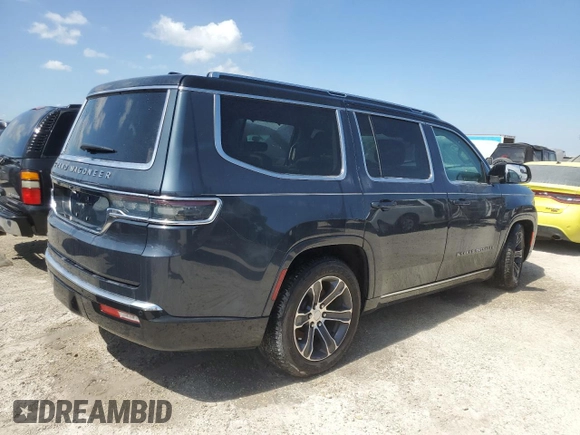 2023 Jeep Grand Wagoneer z VIN 1C4SJVEJ3PS561487, wystawiony jako Copart lot #74422444 z przebiegiem Nie podano mil oraz Nie do naprawy • Non repairable. Historia ofert i sprzedaży dostępna na DreamBid. Obrazek 3.