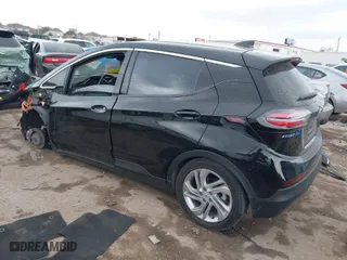 2022 Chevrolet Bolt EV 1LT with VIN 1G1FW6S01N4128233, listed as a IAAI auction lot 41701796 with 32,988 mi miles. Bid and sale history available at carsss.com. Image 3.
