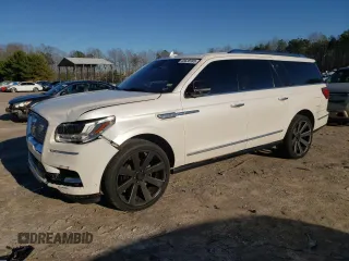 2018 Lincoln Navigator Reserve z VIN 5LMJJ3LT8JEL06997, wystawiony jako Copart lot #45638995 z przebiegiem 110 410 mil mil oraz Szkoda całkowita • Salvage title. Historia ofert i sprzedaży dostępna na DreamBid. Obrazek 1.