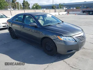 2007 Toyota Camry CE z VIN 4T1BE46K07U003781, wystawiony jako IAAI lot #42370539 z przebiegiem 156 229 mil mil oraz . Historia ofert i sprzedaży dostępna na DreamBid. Obrazek 1.