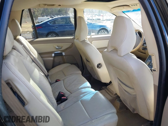 2010 Volvo XC90 I6 with VIN YV4982CY8A1559981, listed as a IAAI auction lot 41671935 with 221,119 mi miles. Bid and sale history available at carsss.com. Image 8.