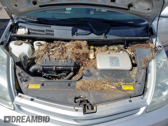 2005 Toyota Prius with VIN JTDKB20U557012368, listed as a IAAI auction lot 42029053 with 204,909 mi miles. Bid and sale history available at carsss.com. Image 10.