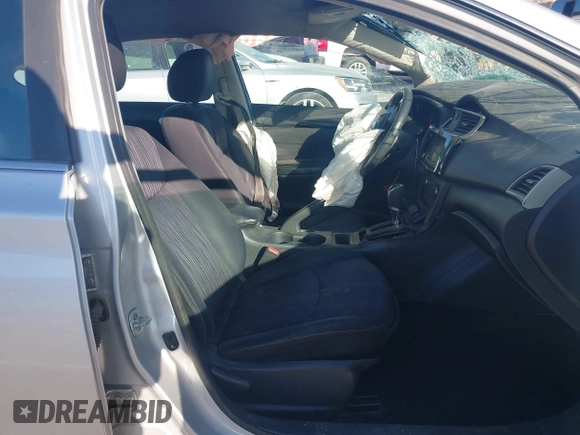 2017 Nissan Sentra SV z VIN 3N1AB7APXHL637742, wystawiony jako IAAI lot #42339155 z przebiegiem 125 933 mil mil oraz . Historia ofert i sprzedaży dostępna na DreamBid. Obrazek 5.