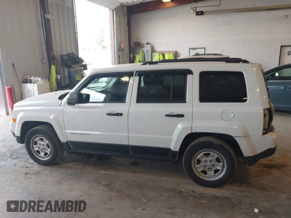 2016 Jeep Patriot Sport with VIN 1C4NJPBA4GD809148, listed as a IAAI auction lot 42278314 with 120,374 mi miles and . Bid and sale history available at DreamBid. Image 14.