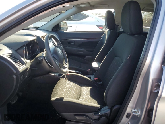 2024 Mitsubishi Outlander S z VIN JA4ARUAU4RU002627, wystawiony jako Copart lot #61093525 z przebiegiem 27 198 mil mil oraz Czysty tytuł • Clean title. Historia ofert i sprzedaży dostępna na DreamBid. Obrazek 7.