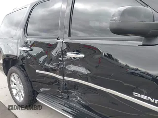 2013 GMC Yukon Denali with VIN 1GKS2EEF2DR348109, listed as a IAAI auction lot 41895426 with 121,590 mi miles. Bid and sale history available at carsss.com. Image 6.