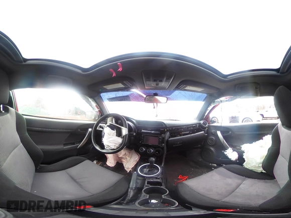 2015 Scion tC z VIN JTKJF5C79FJ013303, wystawiony jako IAAI lot #41581714 z przebiegiem Nie podano mil oraz . Historia ofert i sprzedaży dostępna na DreamBid. Obrazek 21.