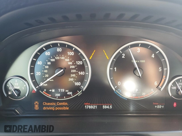 2015 BMW X5 xDrive35d with VIN 5UXKS4C56F0N09230, listed as a Copart auction lot 50418255 with 176,921 mi miles and Clean Title. Bid and sale history available at carsss.com. Image 9.