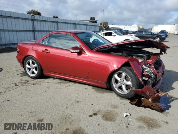 2001 Mercedes-Benz SLK 230/320 z VIN WDBKK65F81F197435, wystawiony jako Copart lot #51114955 z przebiegiem 113 869 mil mil oraz Szkoda całkowita • Salvage title. Historia ofert i sprzedaży dostępna na DreamBid. Obrazek 4.