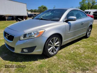 2013 Volvo C70 T5 with VIN YV1672MCODJ138119, listed as a IAAI auction lot 42032175 with 75,588 mi miles. Bid and sale history available at carsss.com. Image 1.