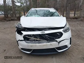 2018 Kia Niro LX with VIN KNDCB3LC5J5204859, listed as a IAAI auction lot 41800970 with 131,040 mi miles. Bid and sale history available at carsss.com. Image 12.