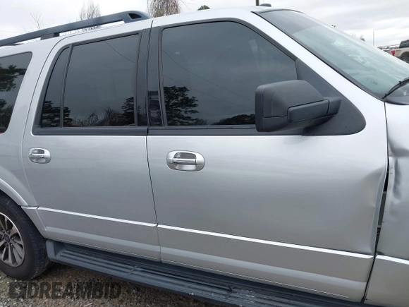 2015 Ford Expedition EL XLT with VIN 1FMJK1HT8FEF19873, listed as a IAAI auction lot 41329651 with 233,889 mi miles. Bid and sale history available at carsss.com. Image 14.