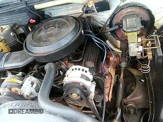 1994 Chevrolet Silverado 2500 с VIN 1GCFC24K4RE180527, выставлен на аукционе IAAI как лот 42071950 с пробегом 278 167 миль миль и . История ставок и продаж доступна на DreamBid. Изображение 12.