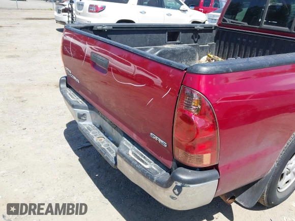 2008 Toyota Tacoma z VIN 5TETX22N28Z478591, wystawiony jako IAAI lot #42465031 z przebiegiem 141 529 mil mil oraz . Historia ofert i sprzedaży dostępna na DreamBid. Obrazek 22.