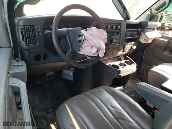 2018 GMC Savana Cargo Van with VIN 1GTW7BFP2J1253399, listed as a Copart auction lot 71021024 with 111,273 mi miles and Salvage Title. Bid and sale history available at carsss.com. Image 8.