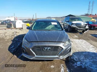 2018 Hyundai Sonata SE with VIN 5NPE24AF5JH679701, listed as a IAAI auction lot 41095174 with 30,579 mi miles and . Bid and sale history available at DreamBid. Image 11.