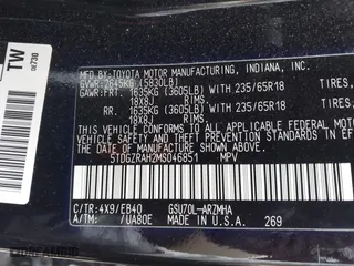 2021 Toyota Highlander XLE with VIN 5TDGZRAH2MS046851, listed as a IAAI auction lot 41603390 with 1 mi miles. Bid and sale history available at carsss.com. Image 9.