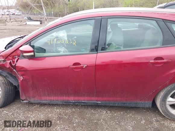 2013 Ford Focus SE with VIN 1FADP3K26DL275329, listed as a IAAI auction lot 41922232 with 86,211 mi miles and . Bid and sale history available at carsss.com. Image 15.