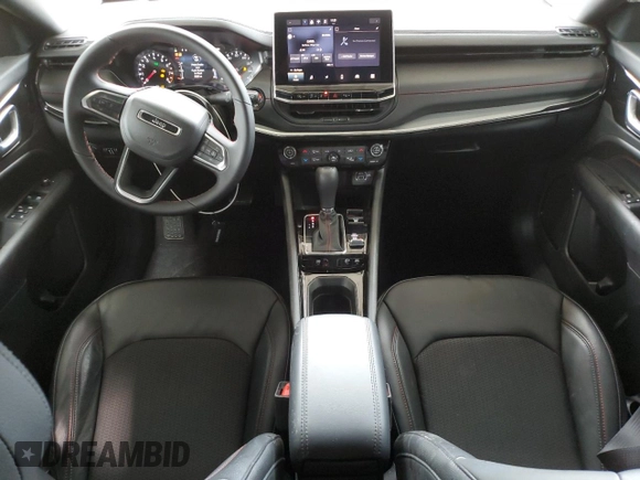 2025 Jeep Compass Trailhawk with VIN 3C4NJDDNXST550943, listed as a Copart auction lot 58935895 with 5,059 mi miles and Salvage title. Bid and sale history available at DreamBid. Image 8.