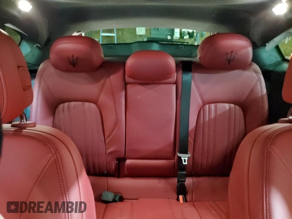 2022 Maserati Levante GT with VIN ZN661XUA1NX400262, listed as a Copart auction lot 76985893 with 8,614 mi miles. Bid and sale history available at carsss.com. Image 10.