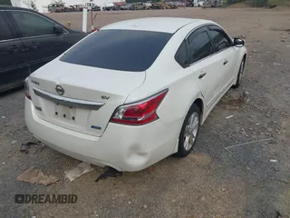 2014 Nissan Altima SV with VIN 1N4AL3AP7EC113058, listed as a IAAI auction lot 42077353 with 216,015 mi miles and . Bid and sale history available at DreamBid. Image 4.