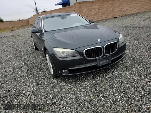 2009 BMW 7 Series 750Li z VIN WBAKB83579CY57269, wystawiony jako Copart lot #42173805 z przebiegiem 140 815 mil mil oraz Szkoda całkowita • Salvage title. Historia ofert i sprzedaży dostępna na DreamBid. Obrazek 11.
