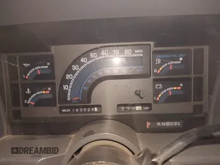 1991 Chevrolet Astro z VIN 1GCDM15Z8MB180051, wystawiony jako IAAI lot #42226795 z przebiegiem 163 024 mil mil oraz . Historia ofert i sprzedaży dostępna na DreamBid. Obrazek 7.
